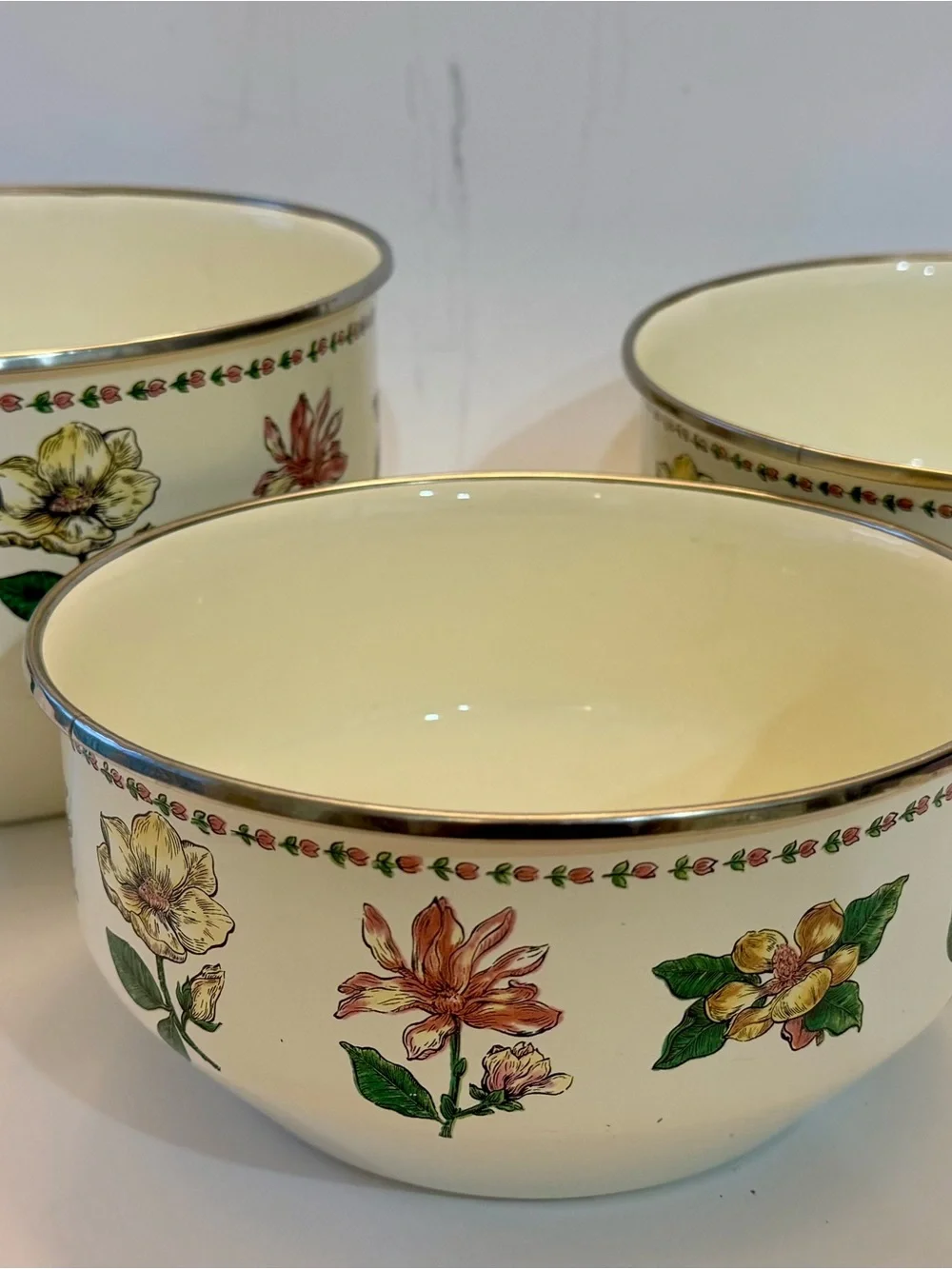 VTG Tabletops Unlimited Botanical Gardens Enamel Nesting Mixing Bowls Set of 3
